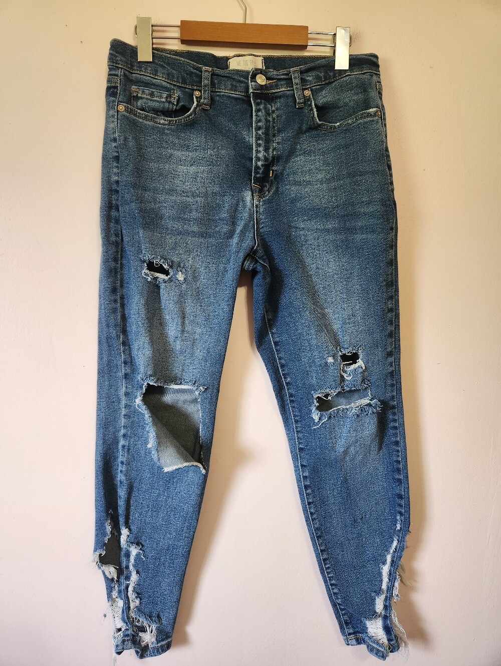 Free People We The Free About a Girl High Rise Distressed Skinny Jeans 30